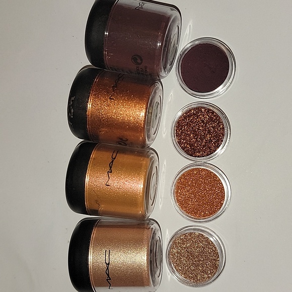 MAC PIGMENT SAMPLE SET - Picture 5 of 5